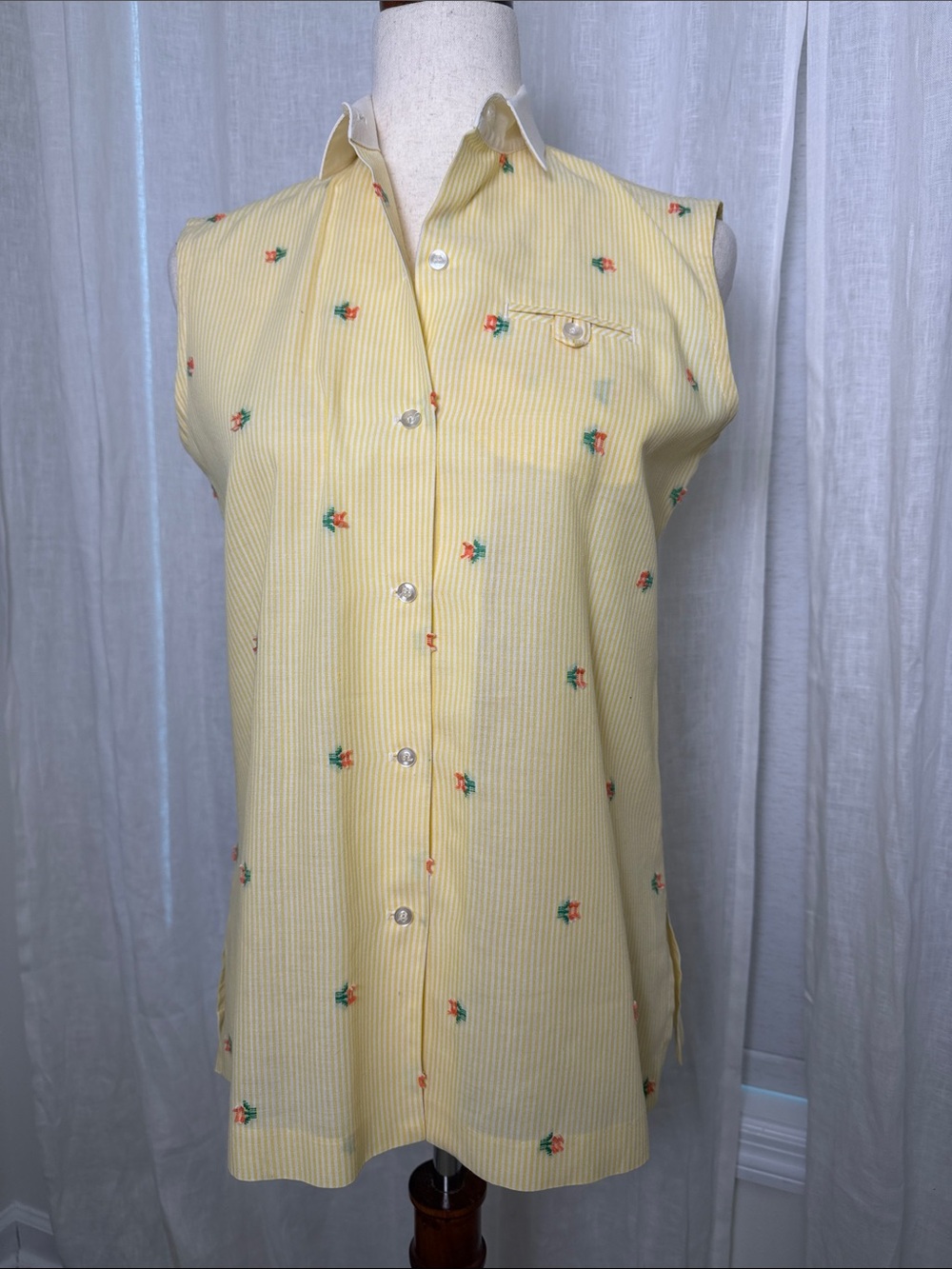 Vintage Koret Yellow Sleeveless Embroidered Button-Down Top